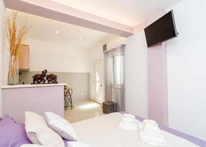 Apartment & Room Lady O