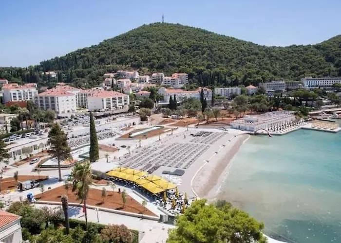 Beachfront Dubrovnik Villa